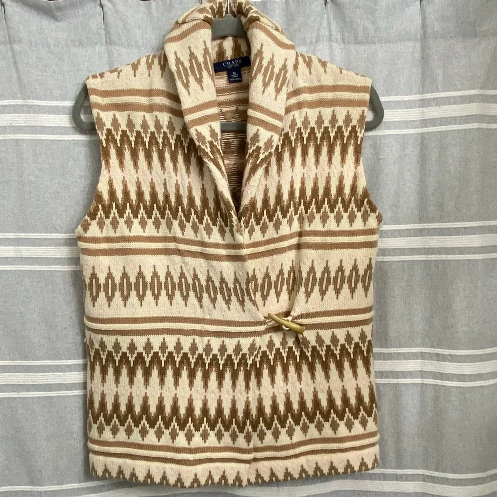 CHAPS / Cream, tan & pink Aztec Sweater Vest Size M